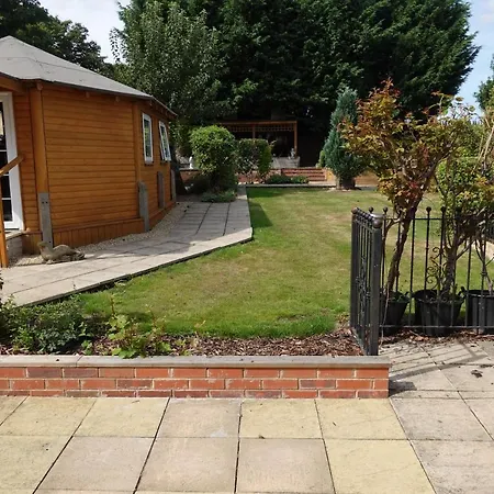 Nyaraló Largee 5 Bed House, Sleeps 10 Near Nec, Bhx, Hs2 Birmingham